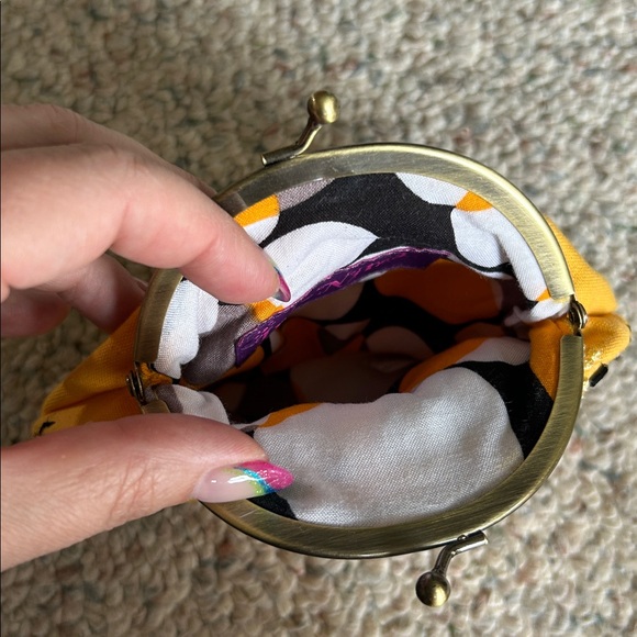 Bumblebee Coin Purse from Anthropologie - Picture 3 of 7